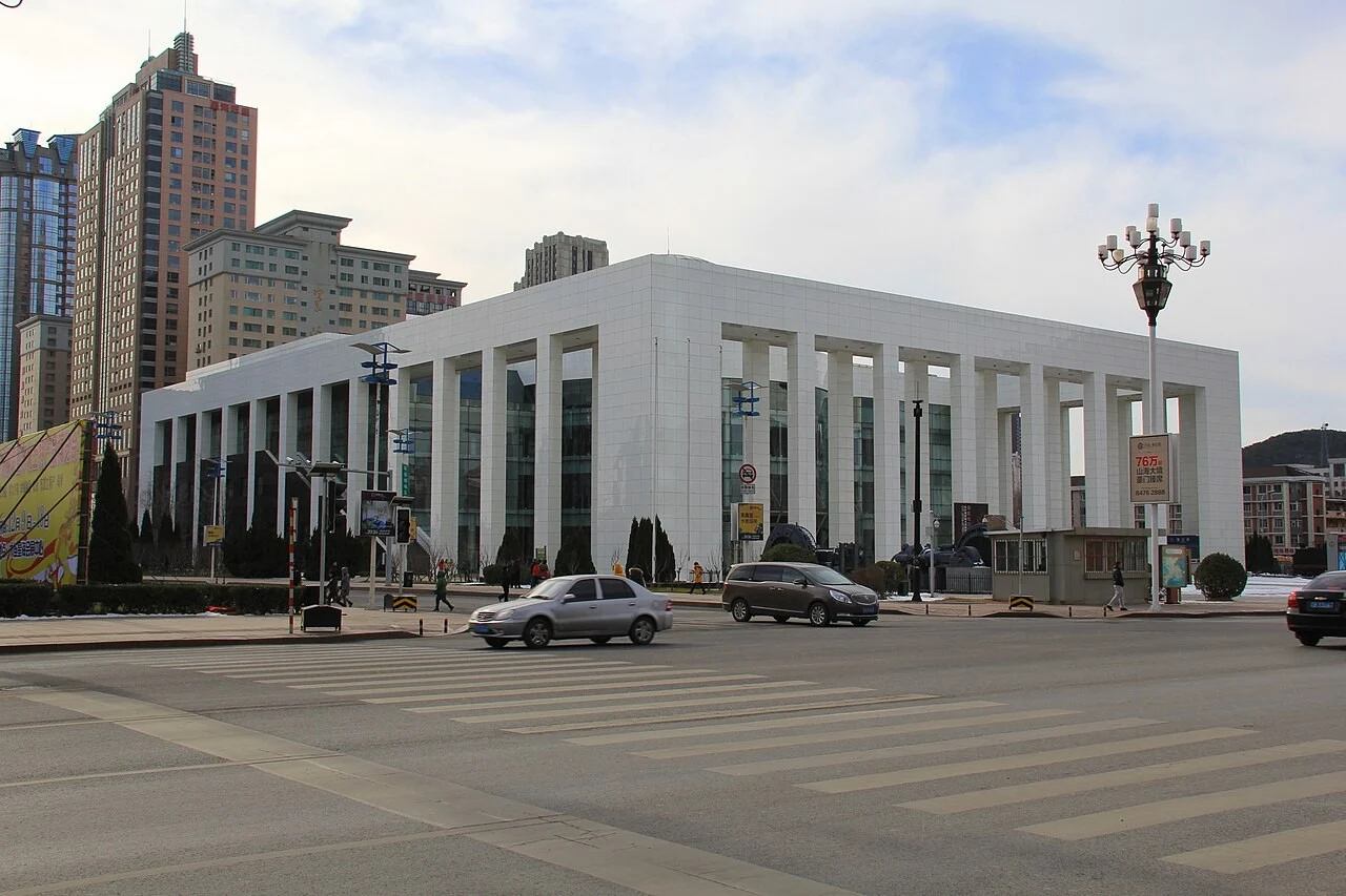 大连博物馆建筑外观(2014年资料照片)