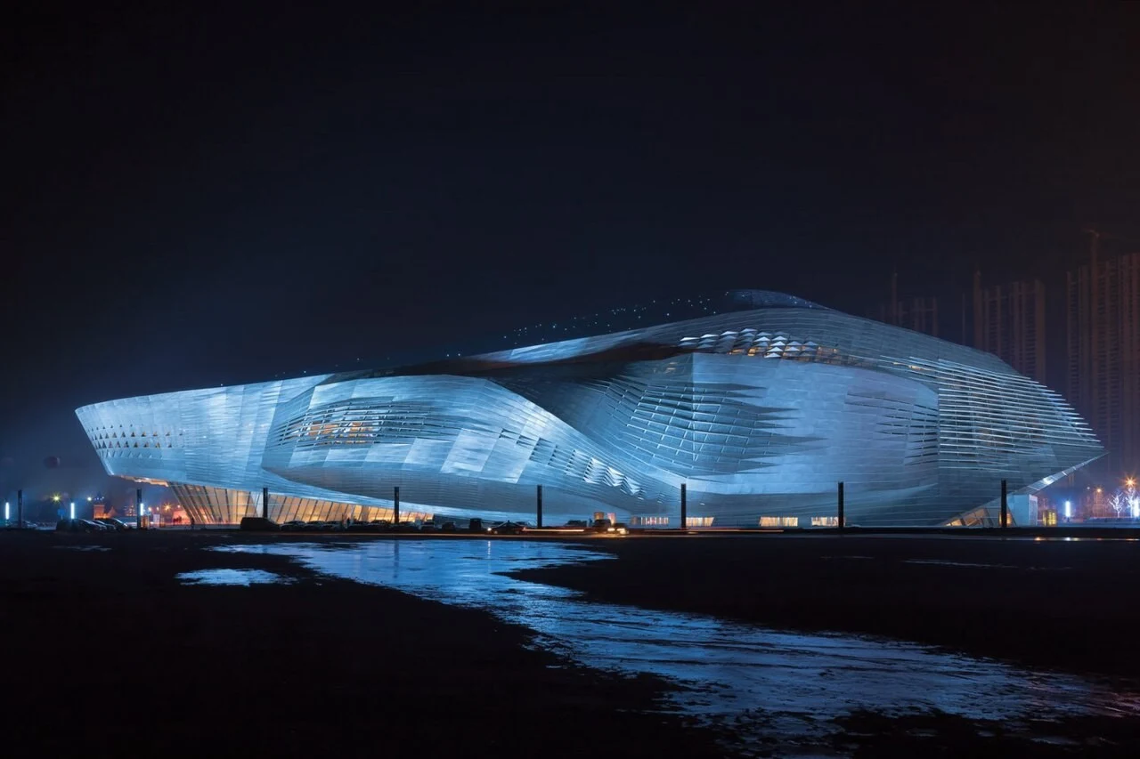 大连国际会议中心建成后夜景(2013年资料照片)